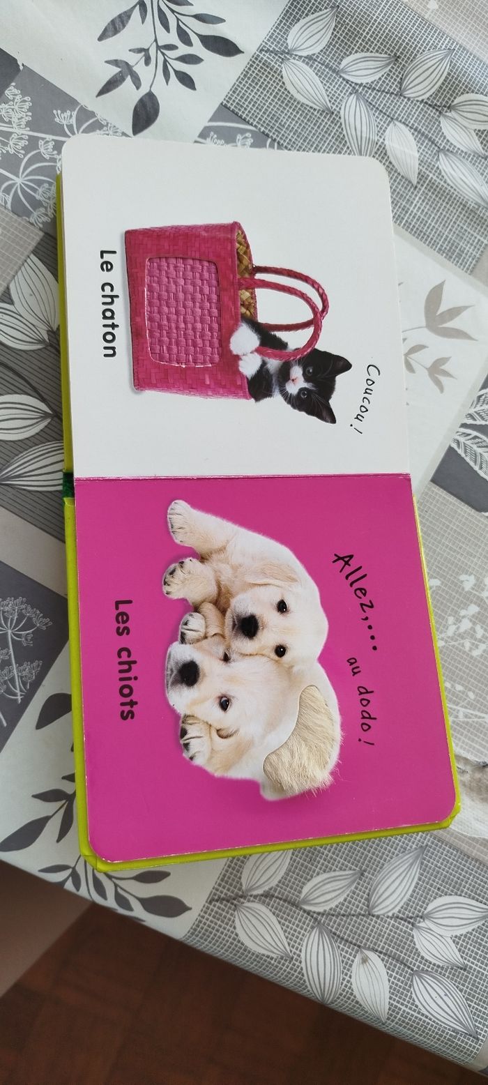 Livre bébé imagier et toucher - photo numéro 3