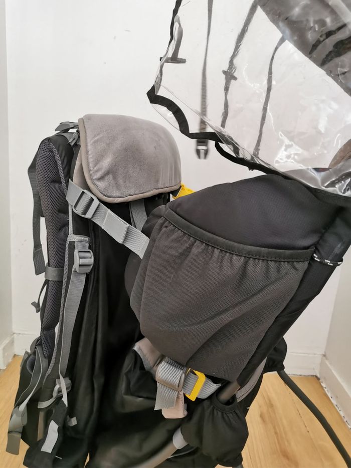 Porte bébé randonnée DEUTER Kid confort, étriers reposes pieds, protège soleil et pluie - photo numéro 5