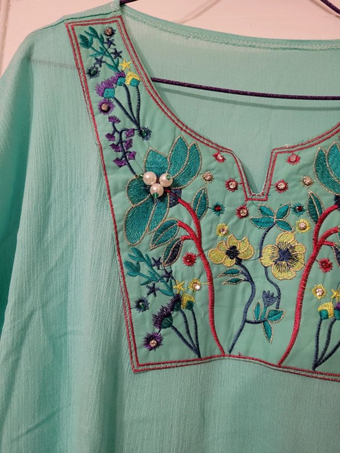 T shirt léger vert clair a strass - photo numéro 5