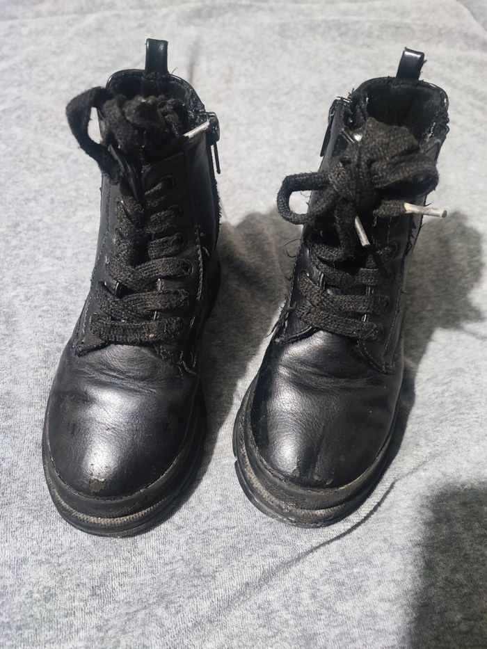 Bottines noires Kiabi pointure 27 - photo numéro 3