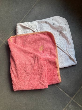 Lot 2 capes de bain à capuche