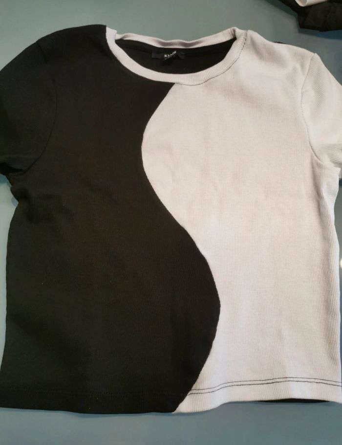 Tee shirt noir et blanc