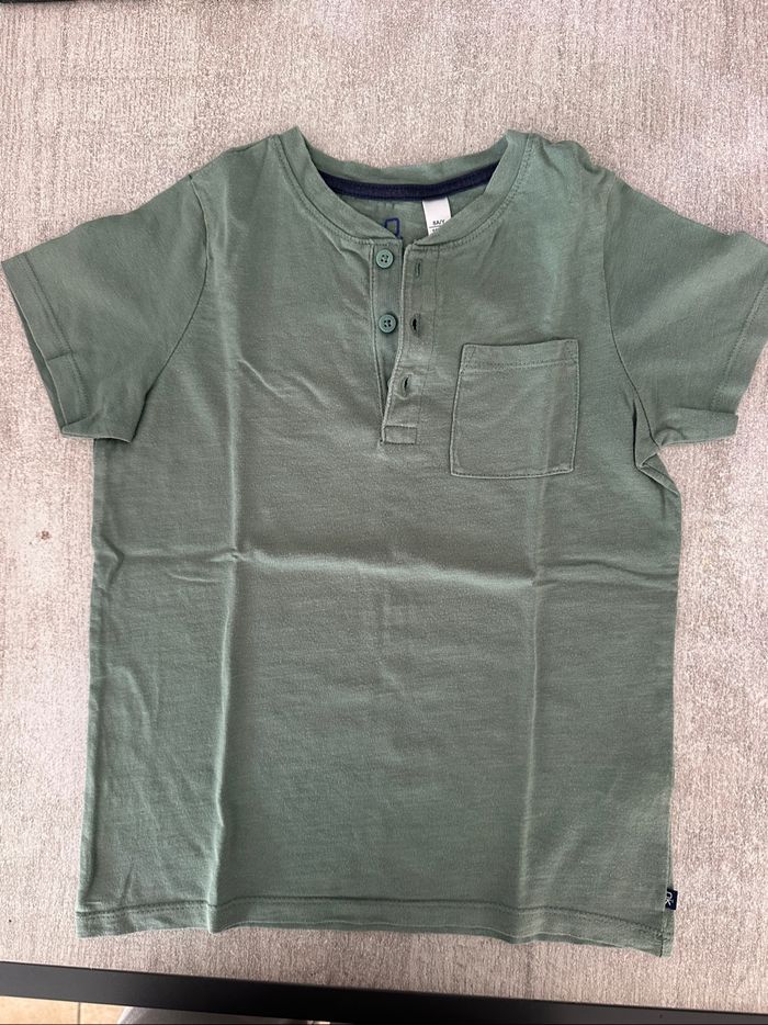 Lot de tee shirts 8 ans - photo numéro 4