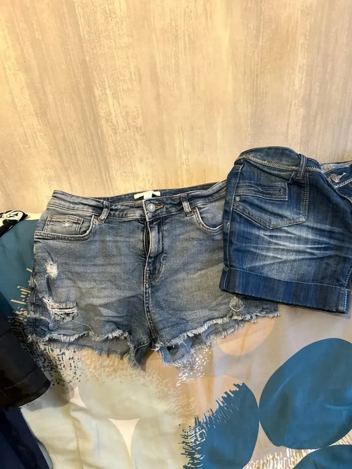 Lot 3 shorts