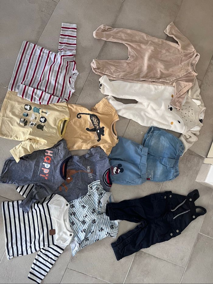 Lot de vêtements garçons 12 mois - photo numéro 2