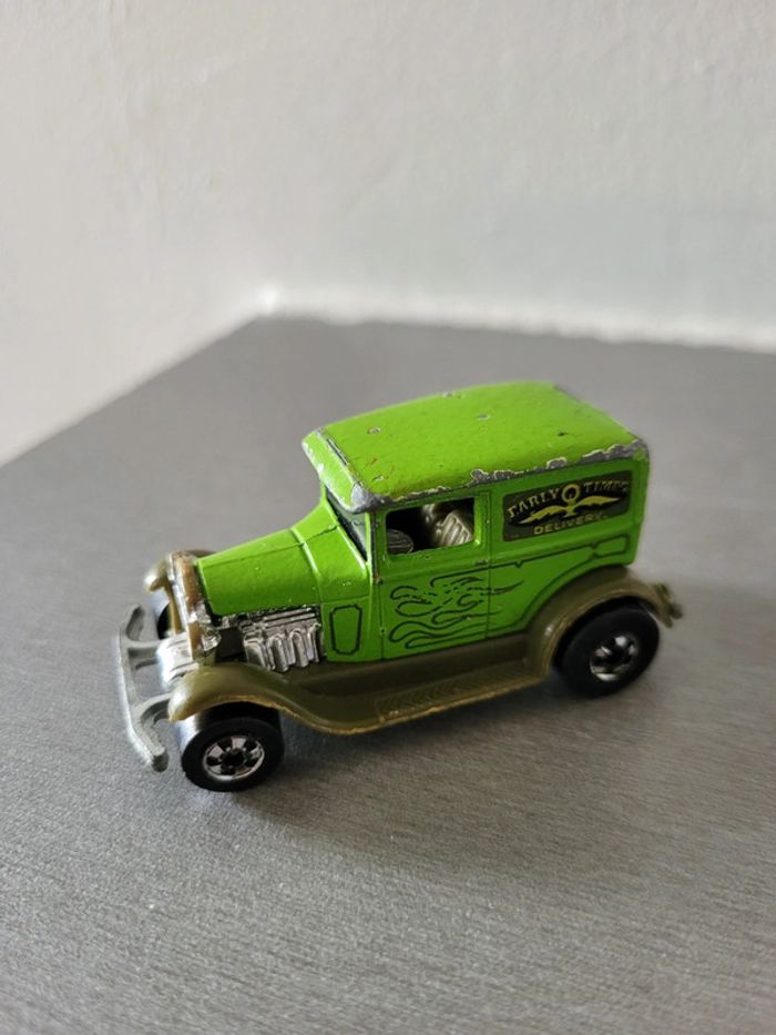 Voiture hot wheels early times delivery 1977