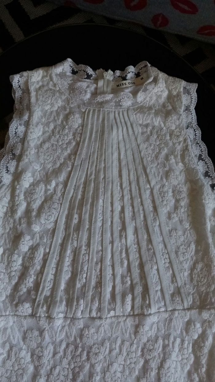 Robe blanche en dentelle – Miss One – Taille M - photo numéro 2