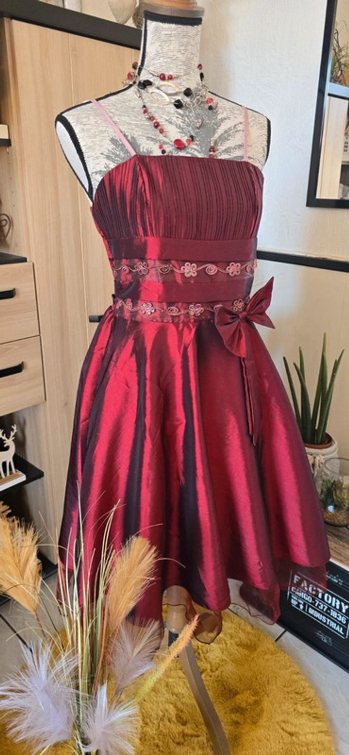 Magnifique robe de soirée neuve en satin - photo numéro 7
