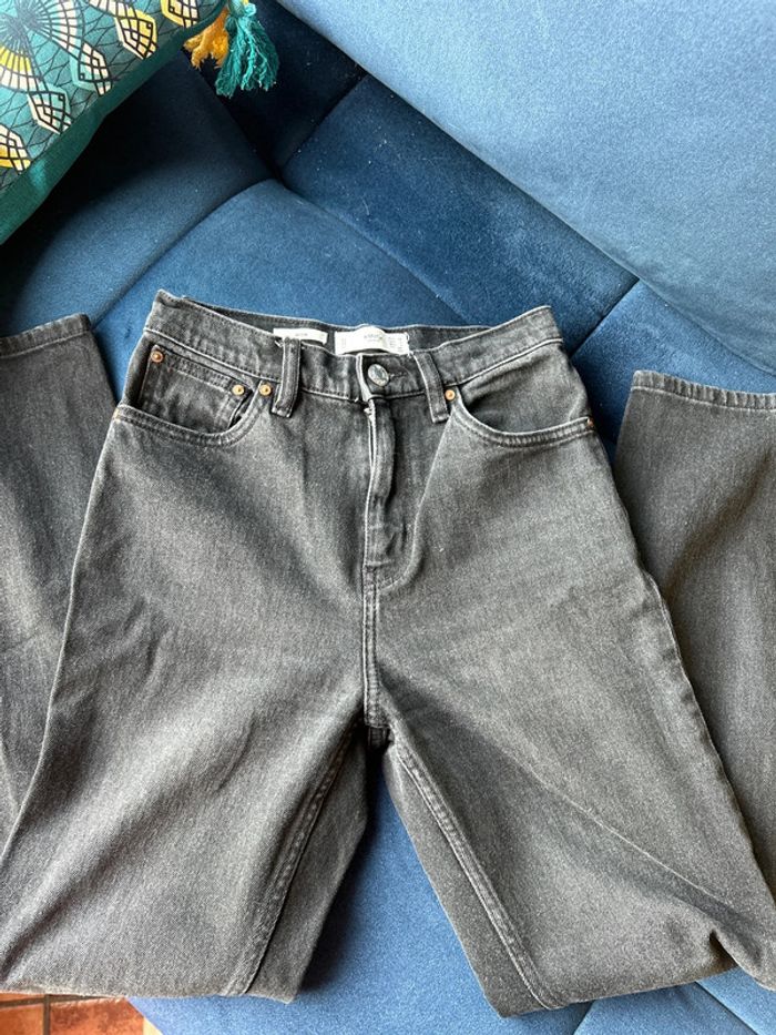 Jean mom mango