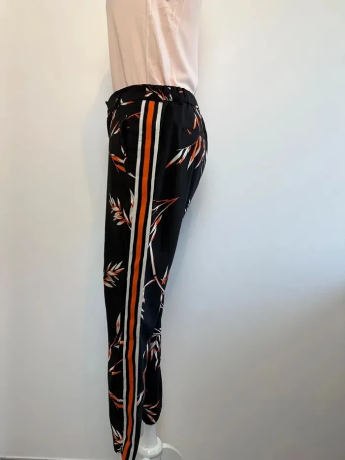 Pantalon été femme In Weart Copenhagen marine et feuilles taille 38 comme neuf - photo numéro 3