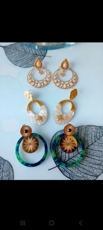 Lot de boucles d oreilles de la marque 9 cil très bonne qualités