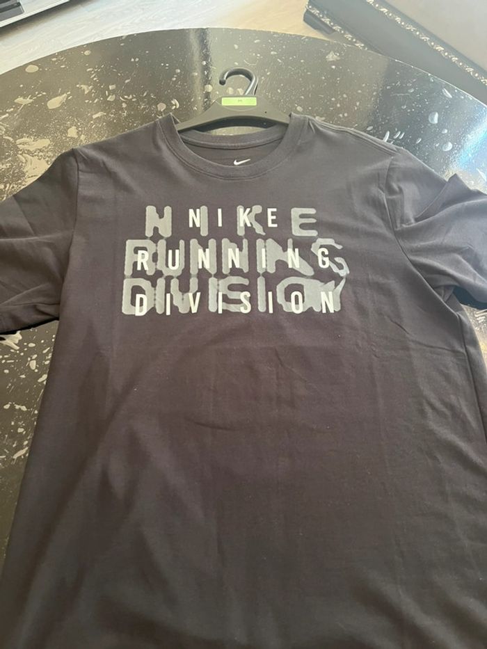 T-shirt Nike running division noir - photo numéro 2