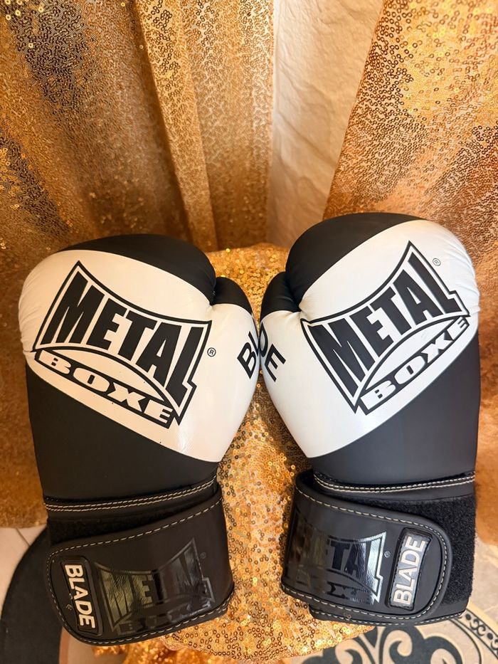 Gants de boxe métal boxe comme neuf 8oz - photo numéro 7
