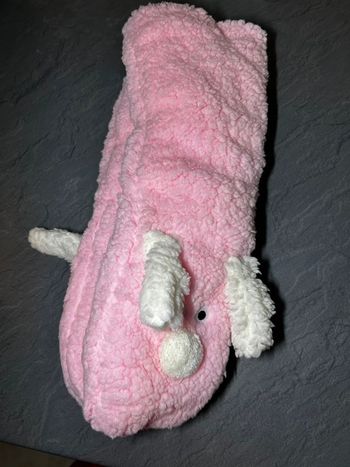 Écharpe douce en polaire rose – Motif animal