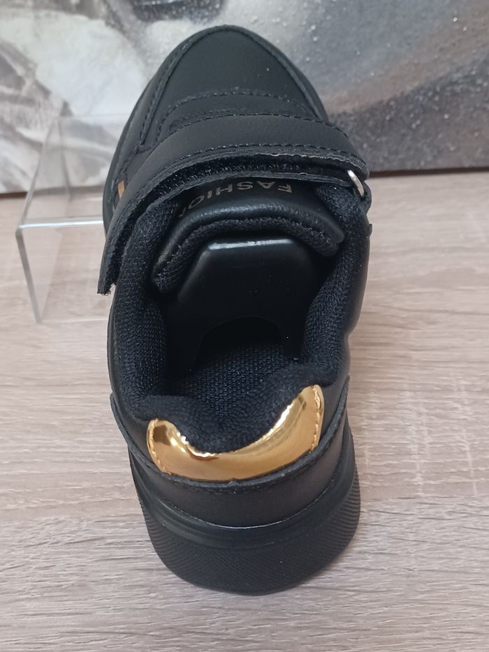 Baskets fille T 25.5 - photo numéro 4