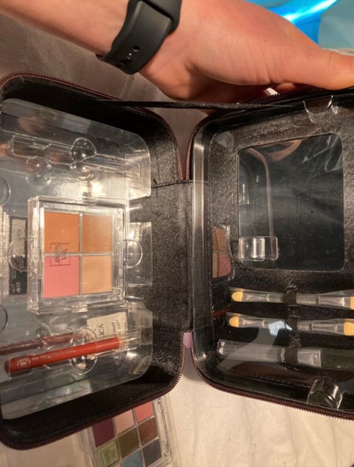 Mallette à maquillage - photo numéro 2