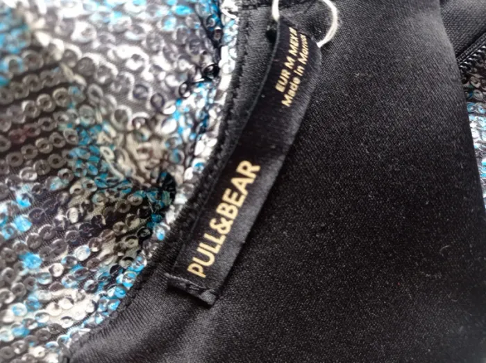 Magnifique robe sexy bleu à sequins décolleté plongeant imprimé python T.M Pull&Bear - photo numéro 4