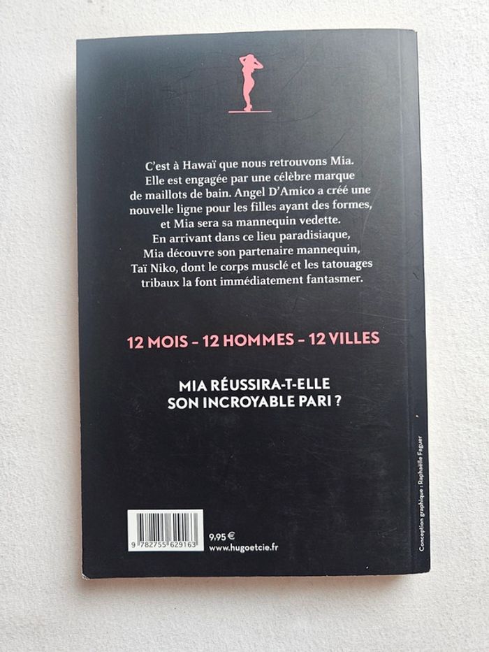 Livre calendar girl mai - photo numéro 2