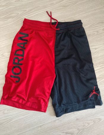 Short Jordan neuf