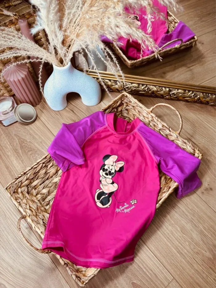Taille 4 ans maillot teeshirt anti uv fille Disney rose 🩷