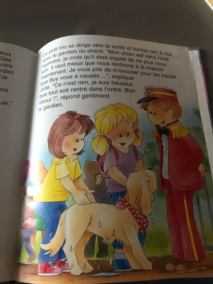 Livre Julie au parc d’attraction - photo numéro 5