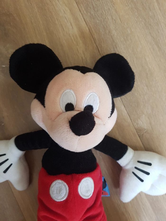 Peluche Disney Mickey - photo numéro 2