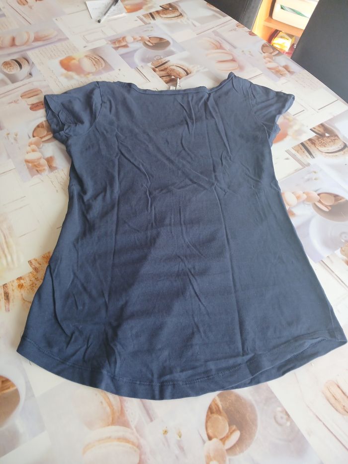 Tee-shirt femme "Spot" taille 38/40. - photo numéro 3