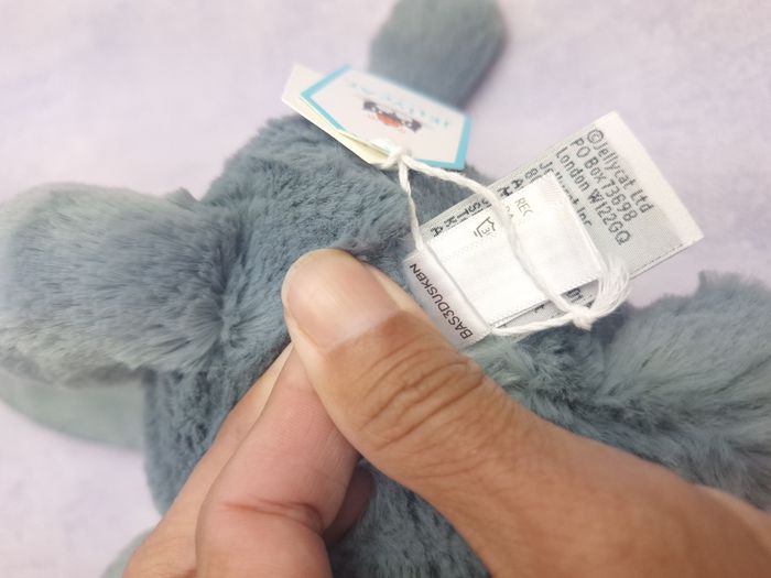 Peluche Jellycat de collection retired lapin Bashful Dusky Blue Bunny original medium BAS3DUSKB neuf - photo numéro 10