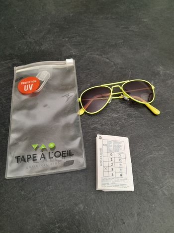 Lunettes soleil bébé 