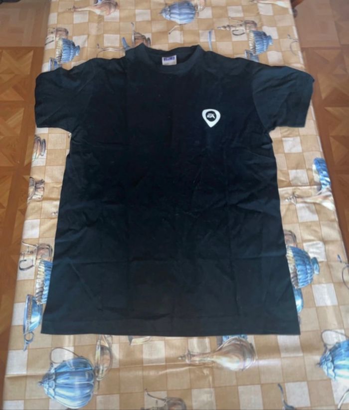 Tee shirt
