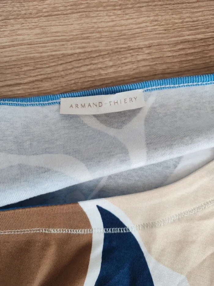 T-shirt taille 46 Armand Thiery - photo numéro 4