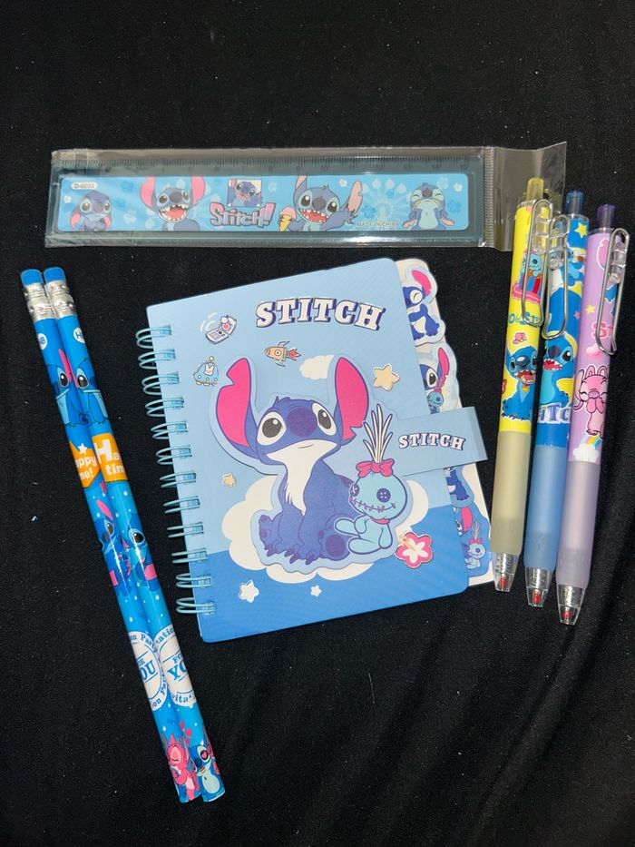 Lot de papeterie Stitch