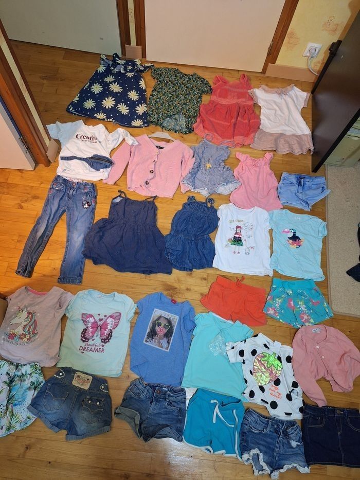 Lot vêtements printemps été  fille 4 ans et plusieurs 5 ans