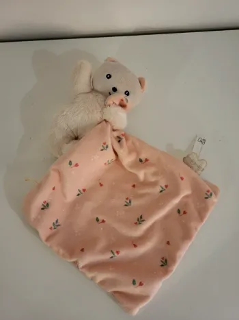 Doudou ours kaloo
