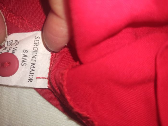 Robe sergent major rouge très jolie - photo numéro 2