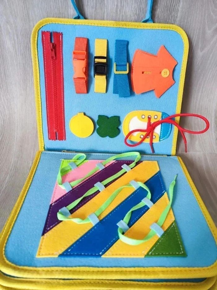 Livre éducatif en feutrine apprentissage - photo numéro 2