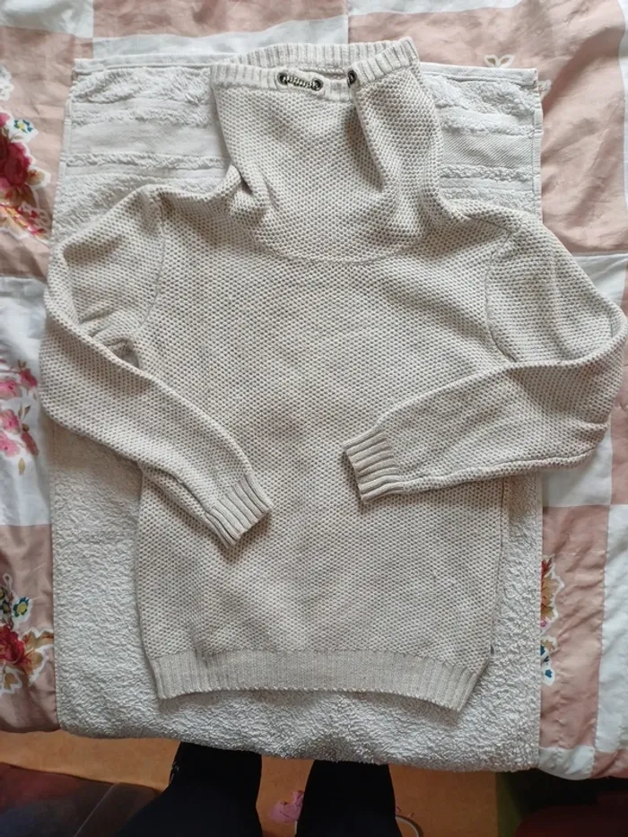 Pull bien chaud avec col qui monte