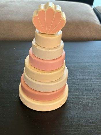 Jeux de forme à empiler 