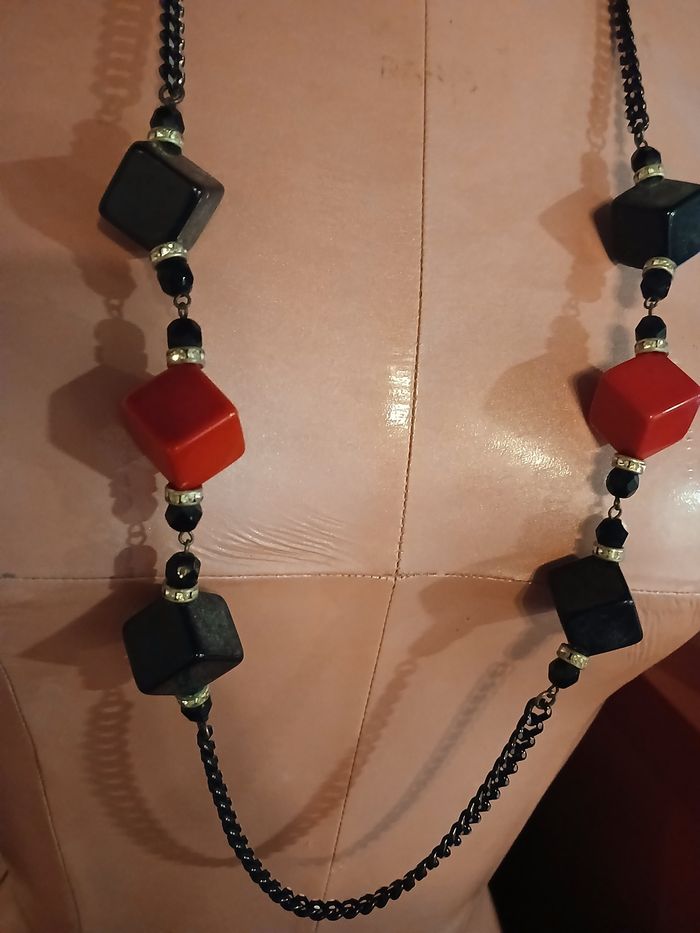 Collier fantaisie rouge et noir Scherrer - photo numéro 2