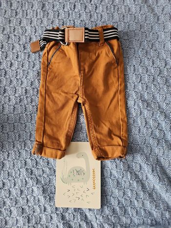 Pantalon avec ceinture 3 mois