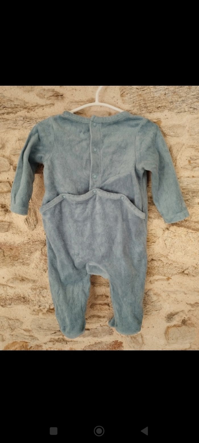 Pyjama taille 6mois, collection 2025 - photo numéro 2