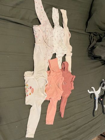 Bodies taille 6 mois