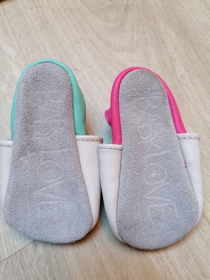 Chaussons babylove 6-9mois neufs - photo numéro 2