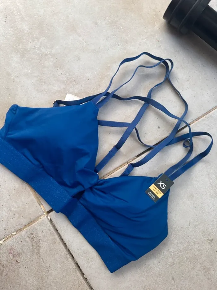 soutien-gorge/brassière Étam en taille XS, de couleur bleu roi vif. - photo numéro 2