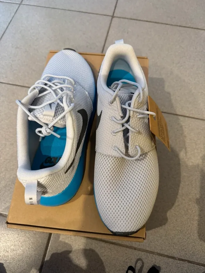 Nike neuf - photo numéro 4