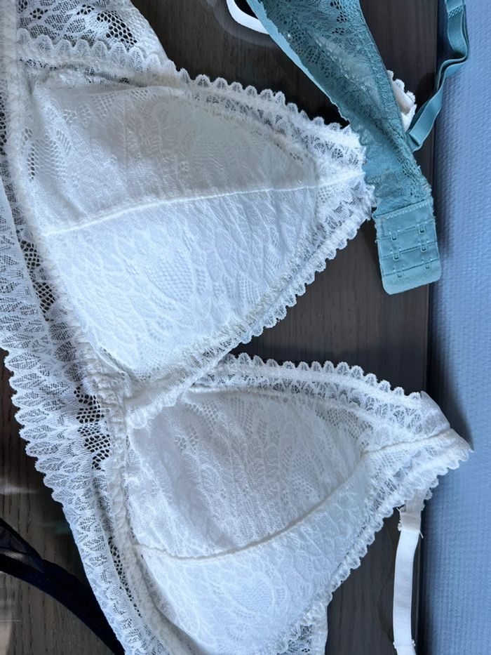 Lot de 3 brassières neuves taille L - photo numéro 3