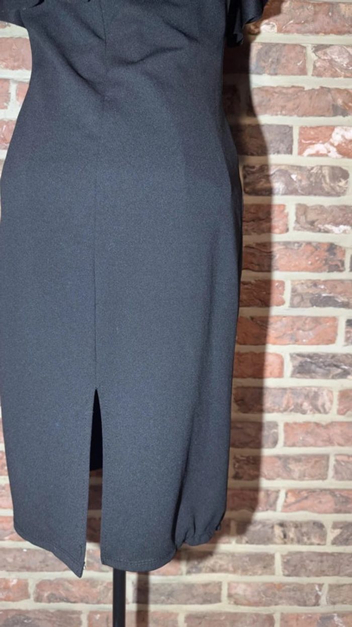 Robe noire moulante épaule dénudée Taille S - photo numéro 11