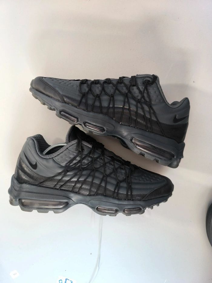 Baskets Nike air max 95 ultra se dark black noir pointure 41 neuves sans boîte - photo numéro 2