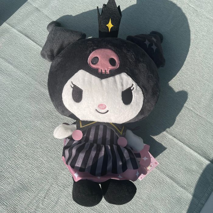 Hello Kitty Peluche Kuromi x My Melody Robe Reine Sanrio Furyu
