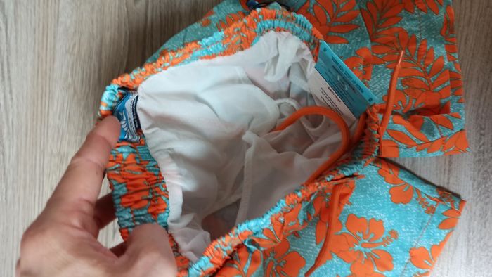 Lot maillot et shirt natation anti UV 8 ans - photo numéro 3